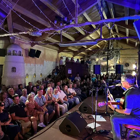 Villa Mazurski - Wake Up *